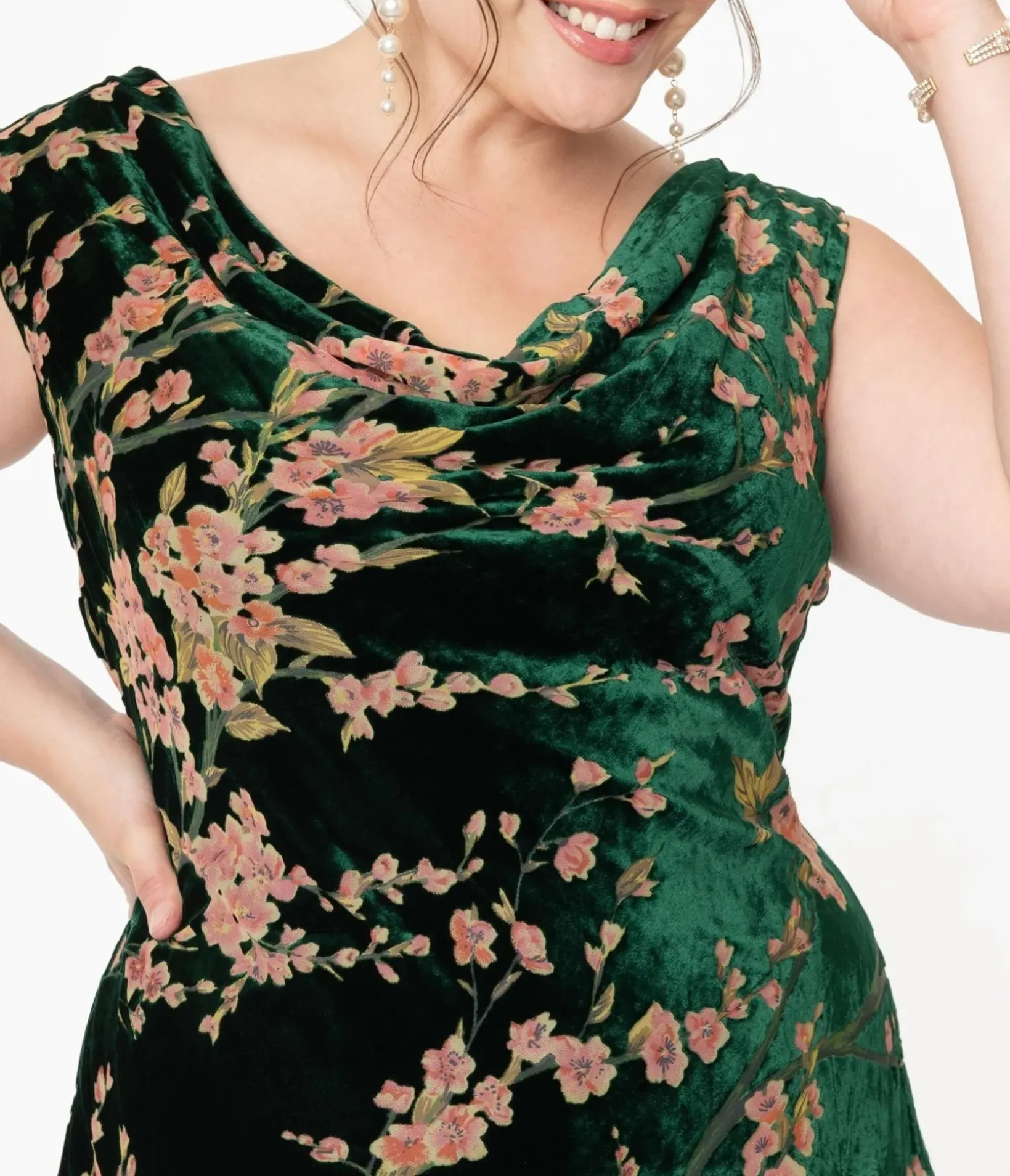 Unique Vintage Special Occasion|Bridesmaid Dresses>Plus Size 1920s Emerald Velvet Floral Burnout Hemingway Flapper Dress