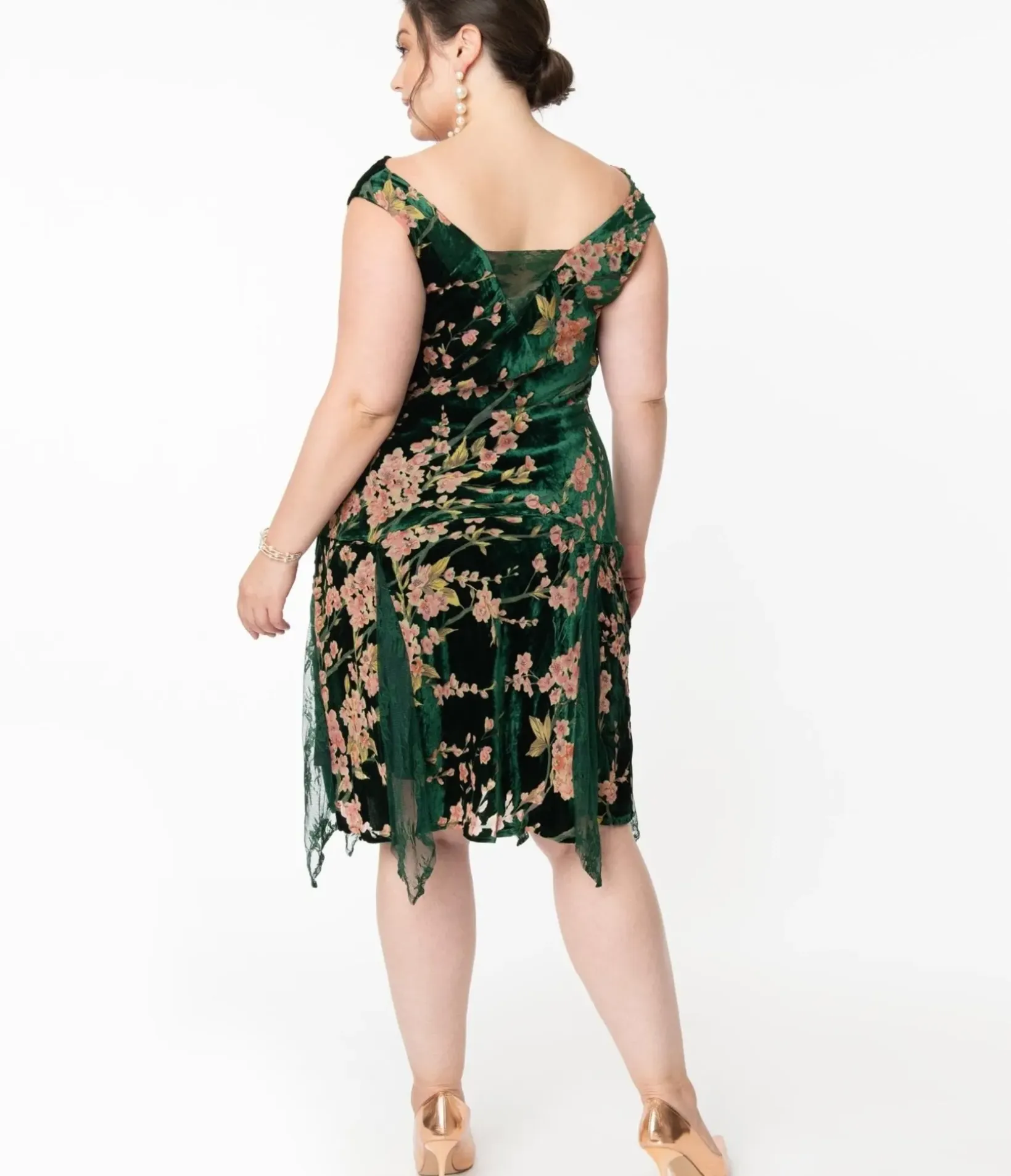 Unique Vintage Special Occasion|Bridesmaid Dresses>Plus Size 1920s Emerald Velvet Floral Burnout Hemingway Flapper Dress