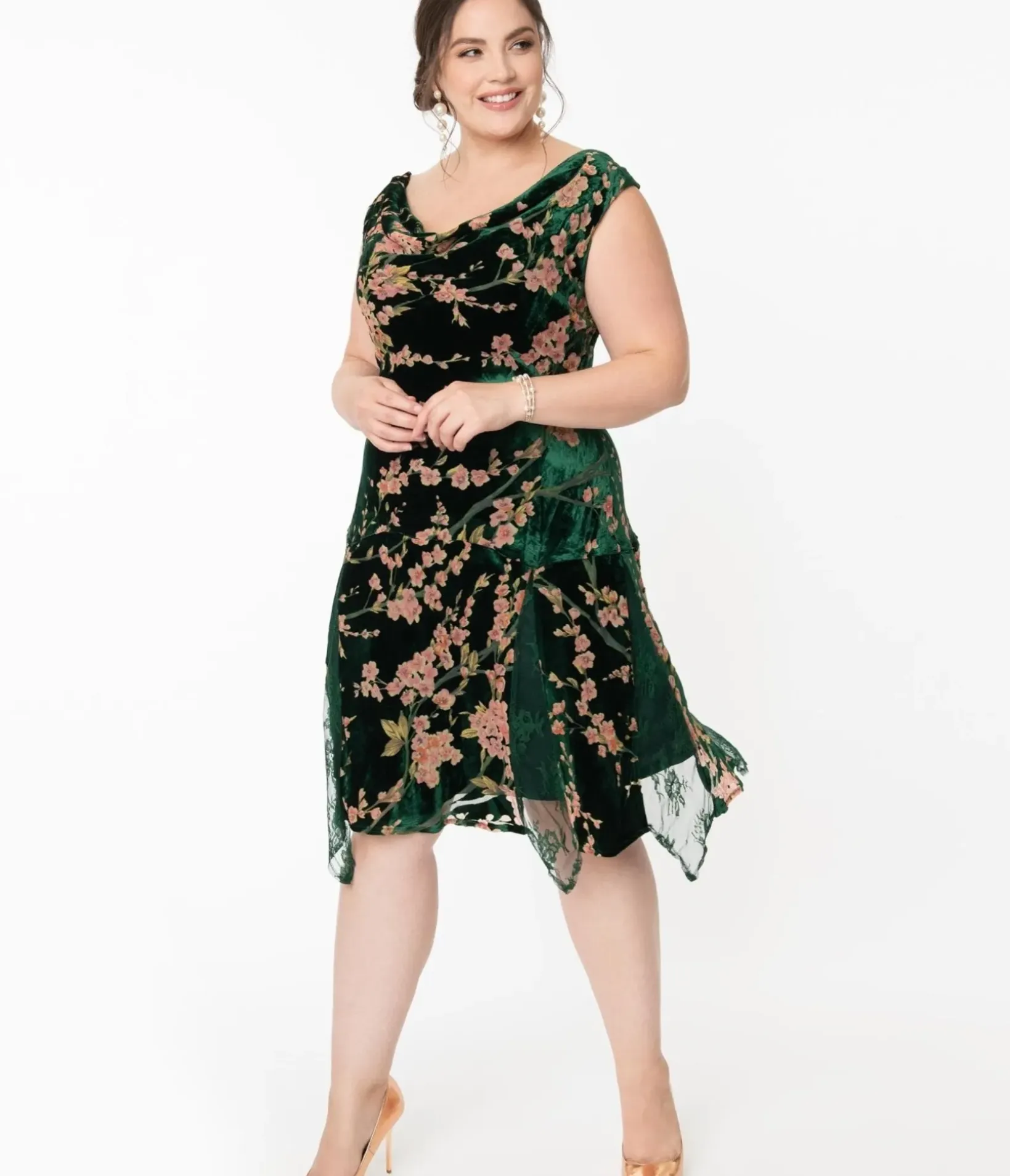 Unique Vintage Special Occasion|Bridesmaid Dresses>Plus Size 1920s Emerald Velvet Floral Burnout Hemingway Flapper Dress
