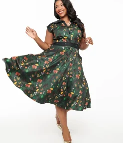 Unique Vintage Swing|Pocket Dresses>Plus Size 1940s Forest Green Woodland Creature Hedda Swing Dress
