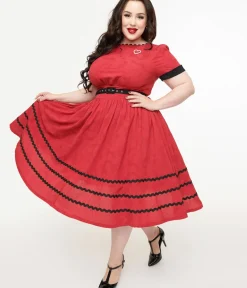 Unique Vintage Swing|Swing>Plus Size 1950s Red & Faux Pearl Heart Pin Cotton Swing Dress