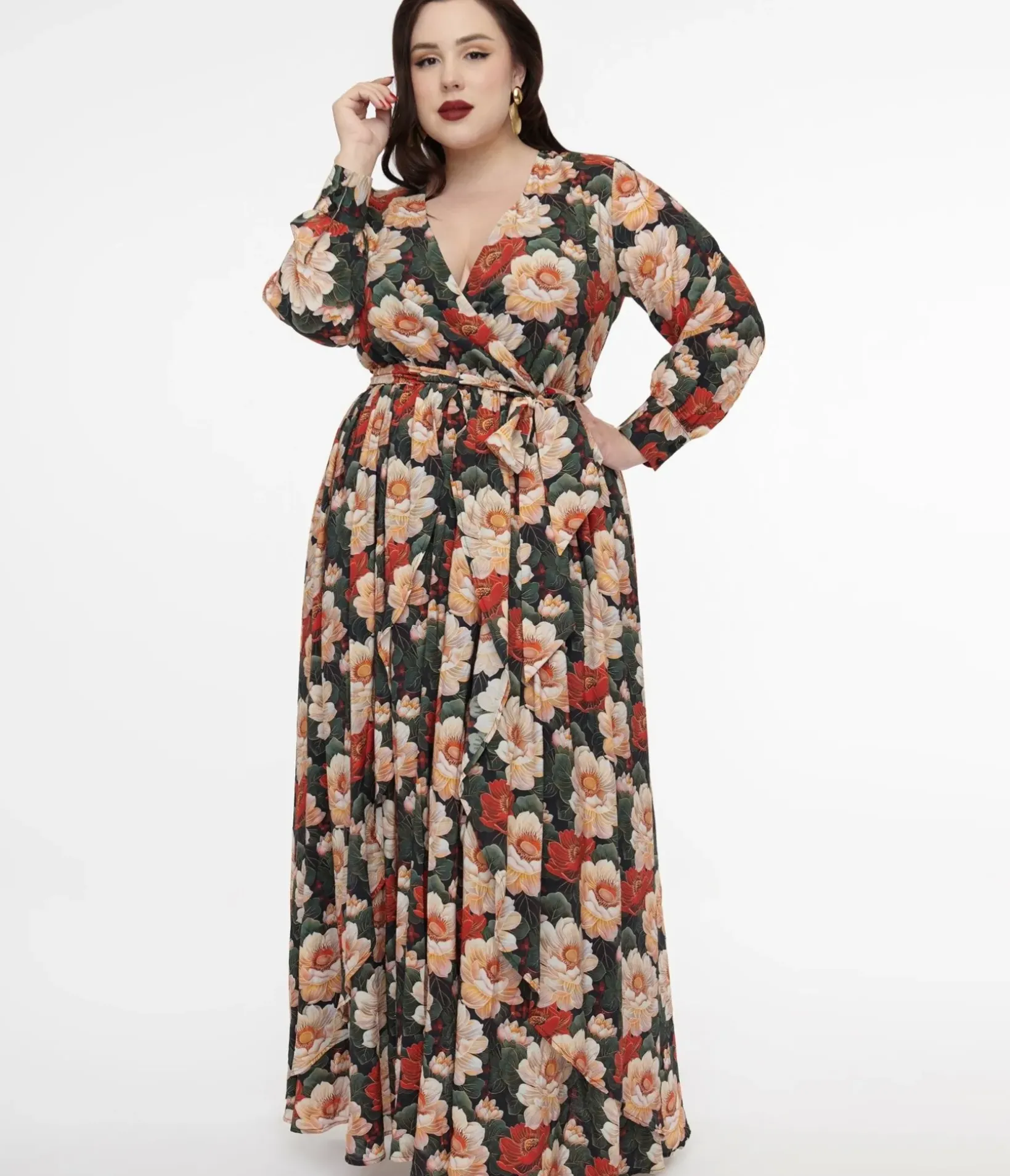 Unique Vintage Maxi|Midi & Maxi>Plus Size 1970s White & Red Floral Farrah Maxi Dress