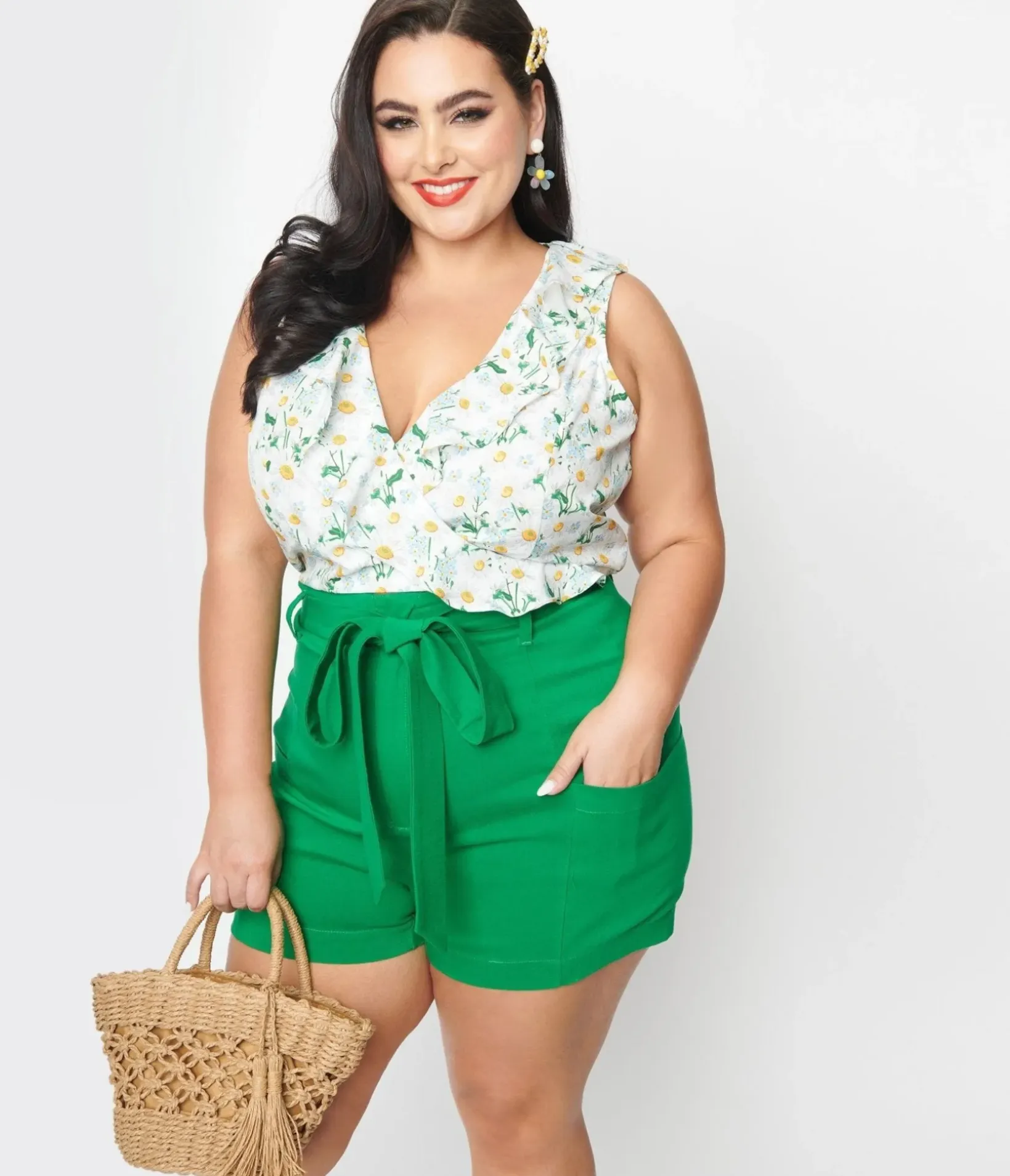 Unique Vintage Fit & Flare|Everyday Dresses>Plus Size White Daisy Print Sleeveless Blouse