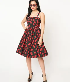 Unique Vintage Swing|Pocket Dresses>1950s Black & Cherry Print Cotton Pinafore Swing Dress
