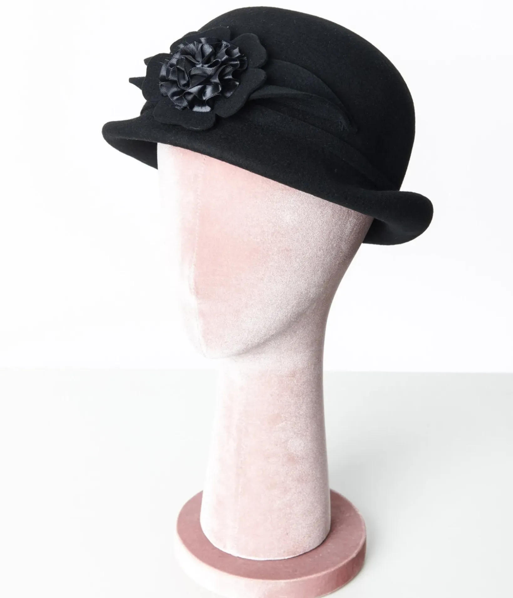 Unique Vintage Special Occasion|Flapper Accessories>1920s Black Floral Cloche Hat