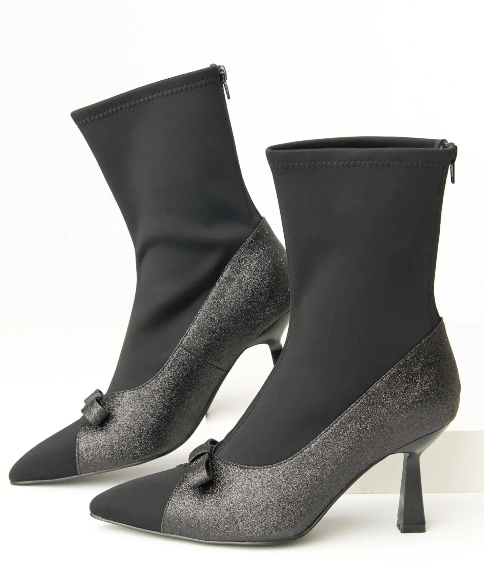 Unique Vintage Boots>1950s Black Glitter Bow Boots