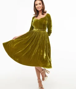 Unique Vintage Swing|Pocket Dresses>1950s Chartreuse Velvet Sweetheart Swing Dress