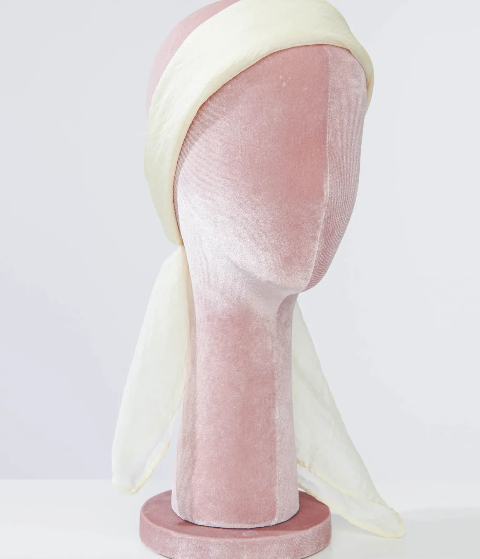 Unique Vintage Hair Scarves|Gloves & Scarves>1950s Off White Hair Scarf