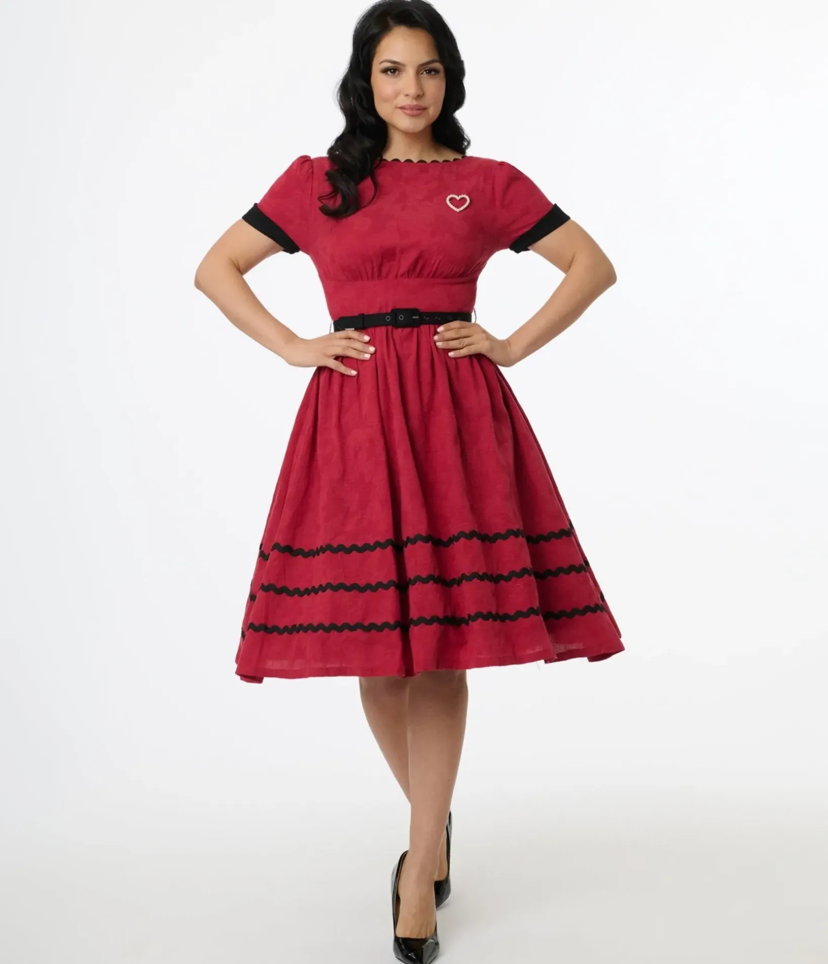Unique Vintage Swing|Everyday Dresses>1950s Red & Faux Pearl Heart Pin Cotton Swing Dress