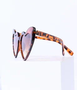 Unique Vintage Summer Vacation|Sunglasses>Tortoise Heart Sunglasses