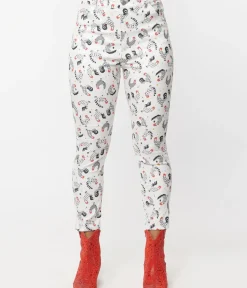 Unique Vintage Pants>White Chicken Print Cropped Capris