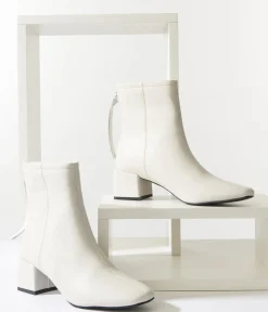 Unique Vintage Boots>White Leatherette Mod Sinatra Bootie