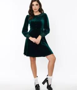 Unique Vintage Fit & Flare|Fit & Flare>Voodoo Vixen Emerald Green Velvet Satin Fit & Flare Dress