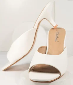 Unique Vintage Heels|Sandals><noscript><img width=